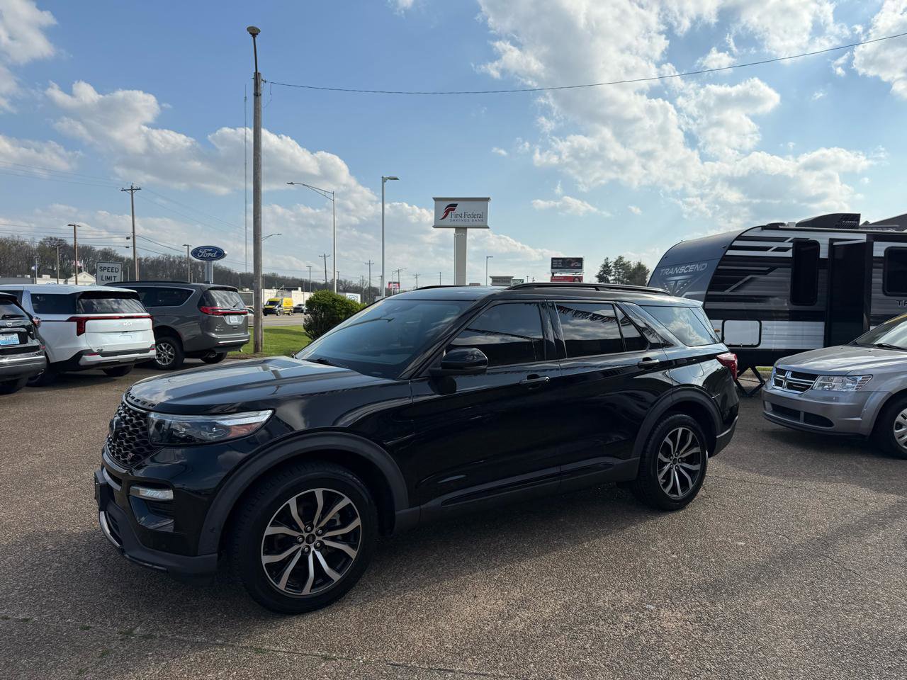 Used 2020 Ford Explorer ST image 3