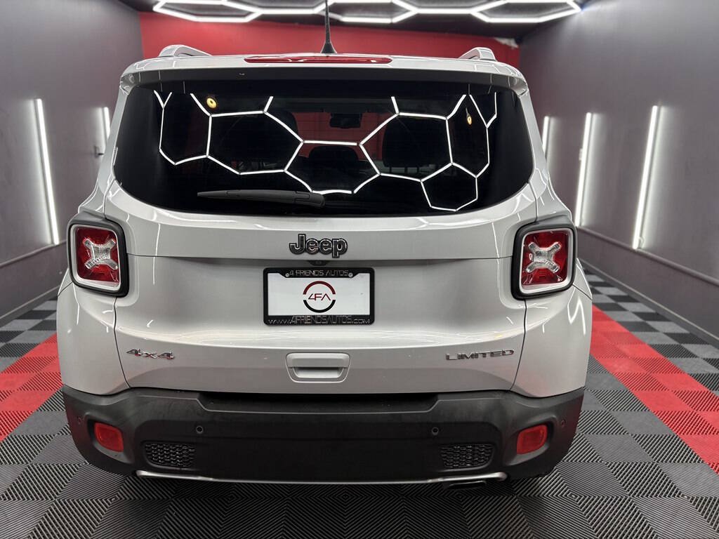Used 2018 Jeep Renegade Limited w/ UConnect 8.4 Nav Group AWD/4WD image 5