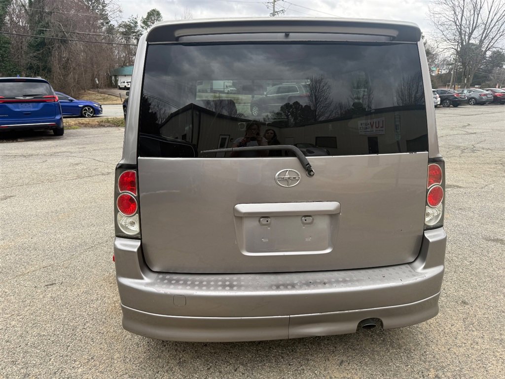 Used 2004 Scion xB image 4