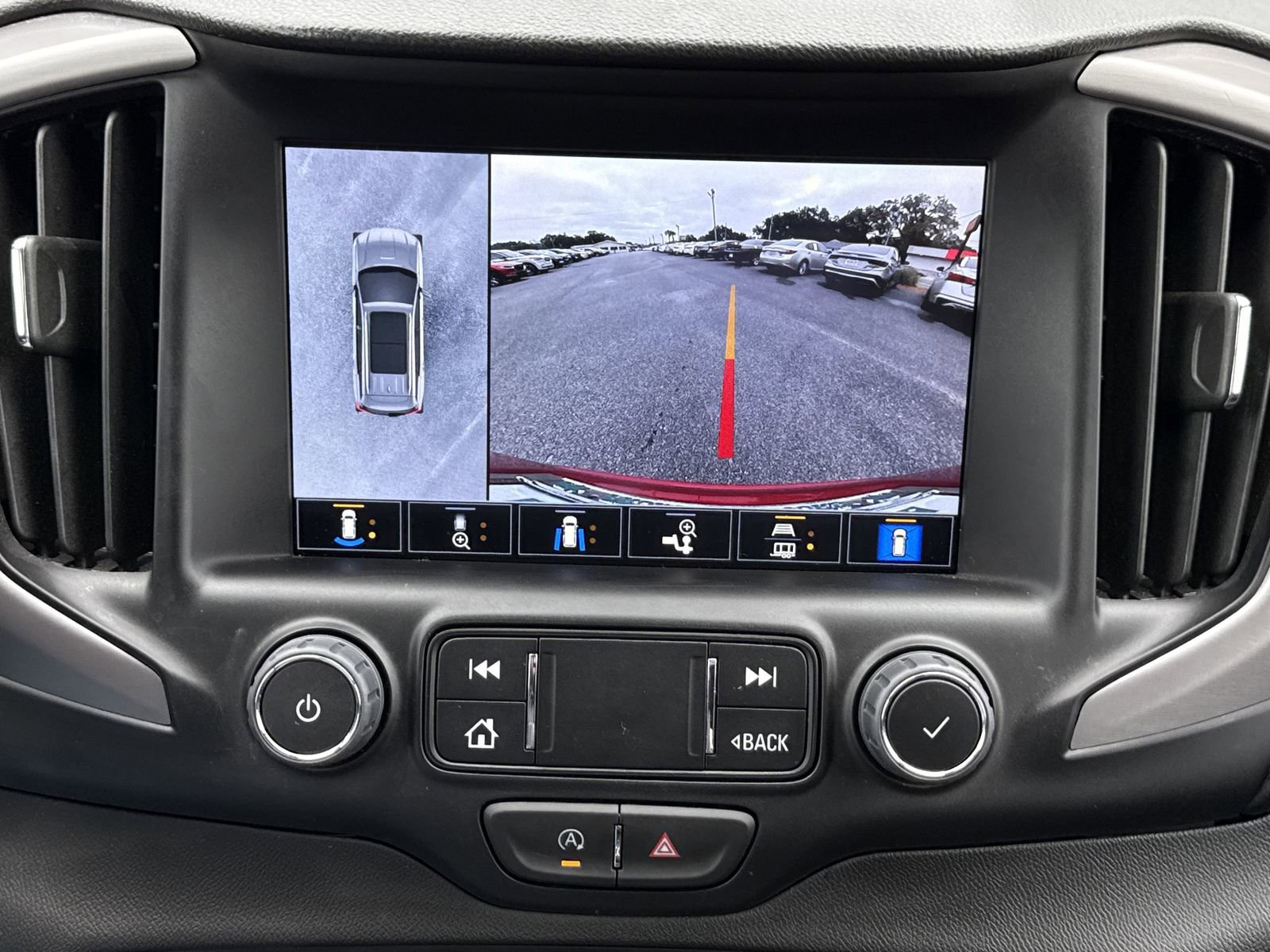 Used 2024 GMC Terrain AT4 w/ Infotainment Package II image 26