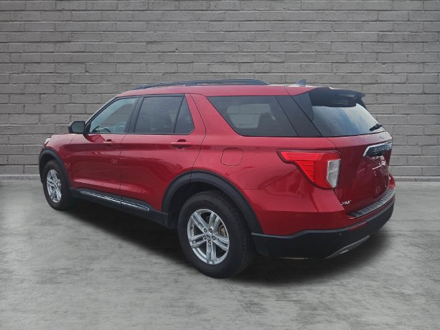 Used 2023 Ford Explorer XLT w/ Equipment Group 202A AWD/4WD image 8