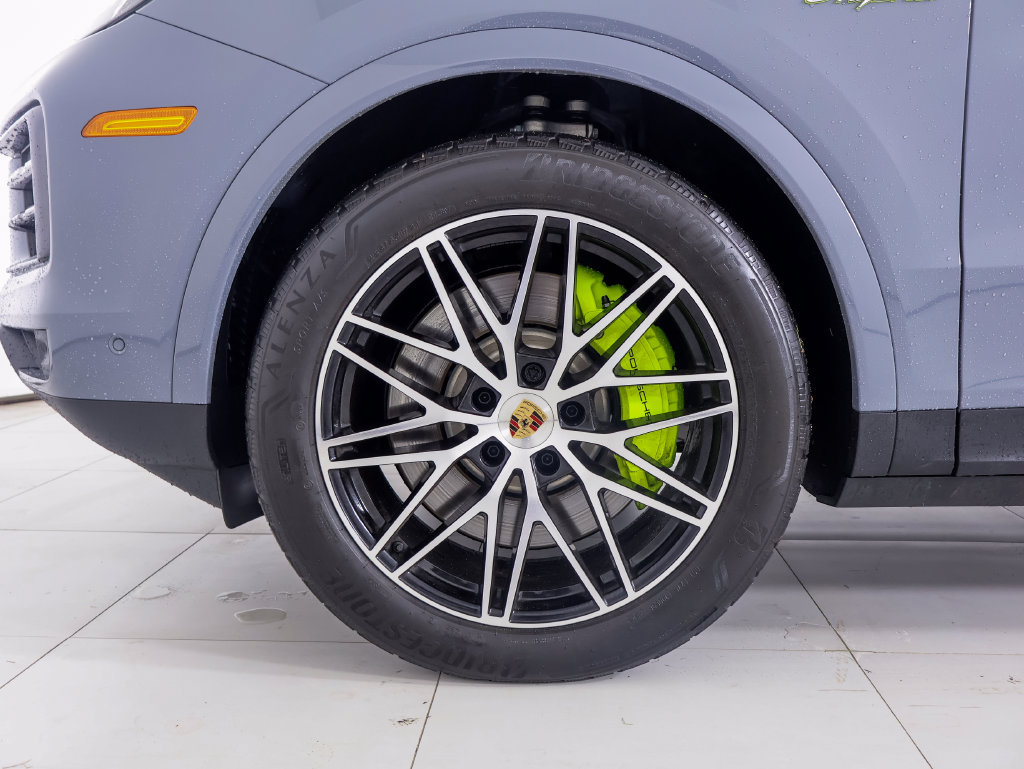 Certified 2026 Porsche Cayenne Coupe AWD/4WD image 30