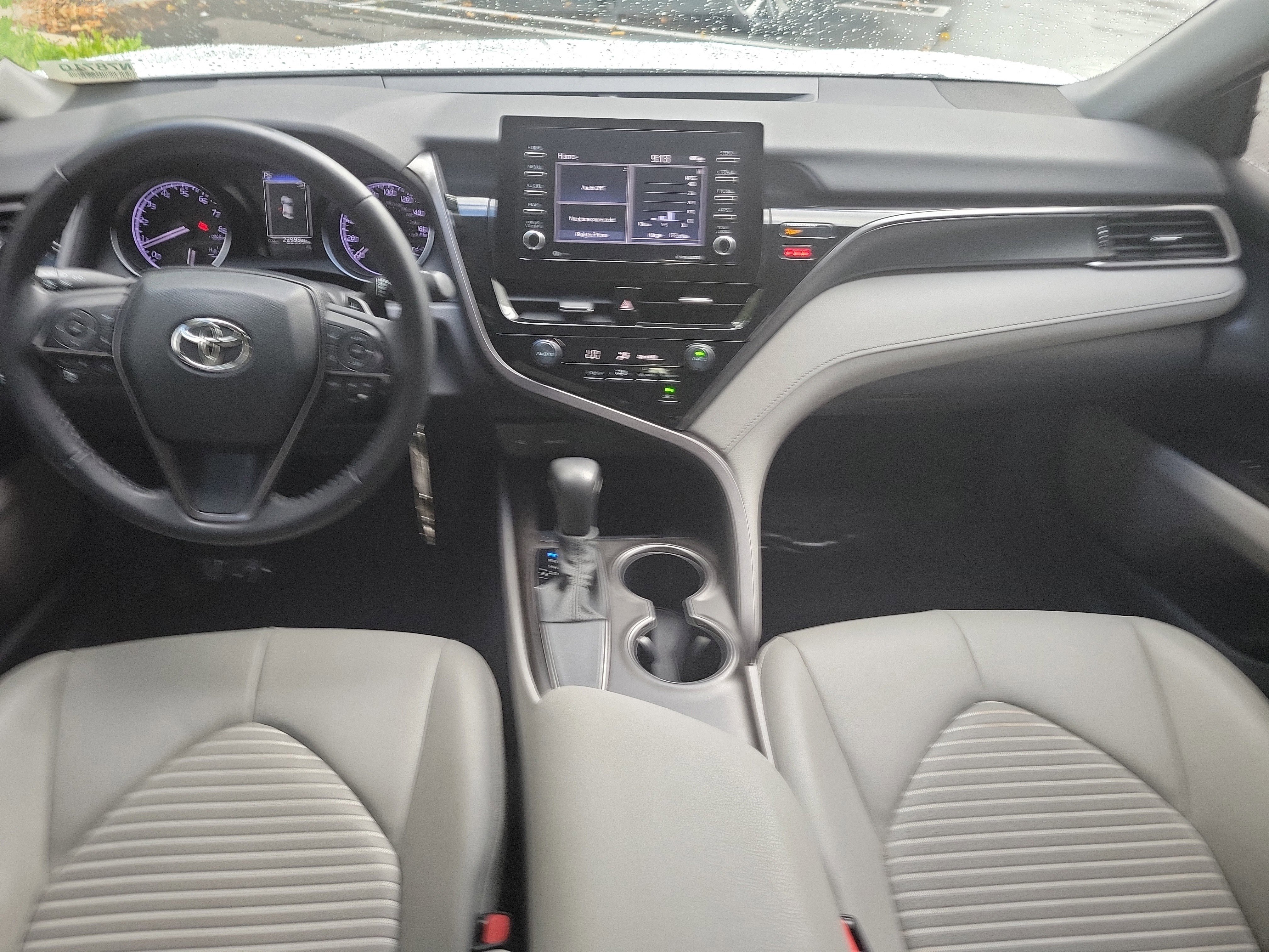 Used 2021 Toyota Camry SE FWD image 14