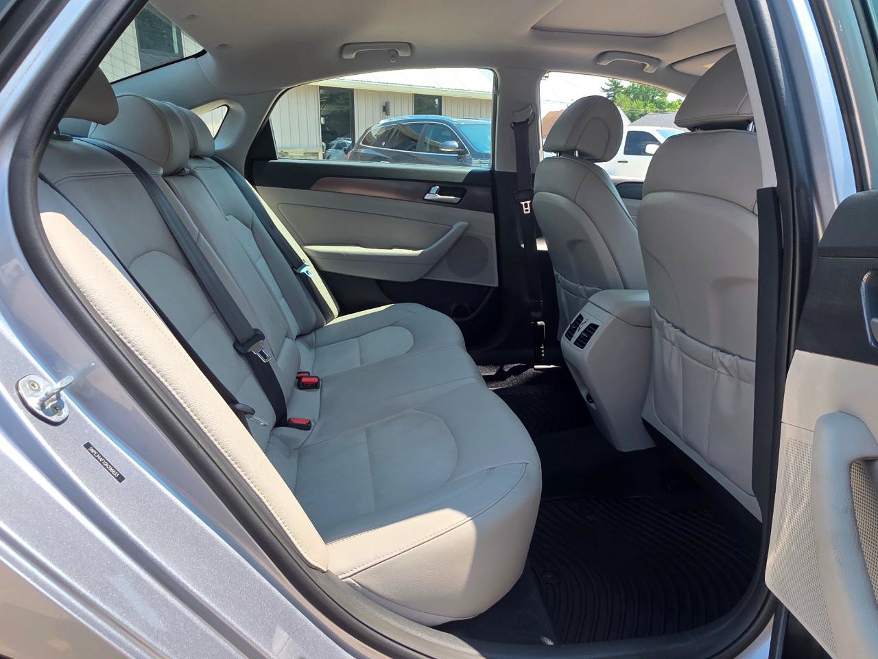 Used 2016 Hyundai Sonata Sport w/ Option Group 03 FWD image 23
