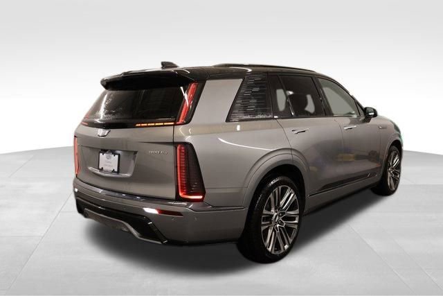 New 2026 Cadillac Vistiq Platinum image 2