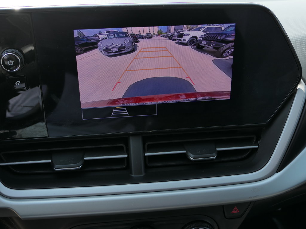 Used 2024 Chevrolet Trax LS w/ LS Convenience Package FWD image 15