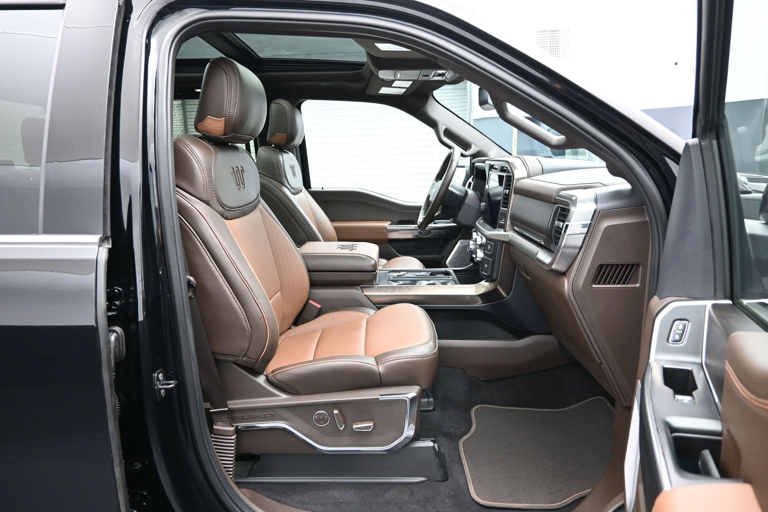 Used 2025 Ford F150 King Ranch AWD/4WD image 13