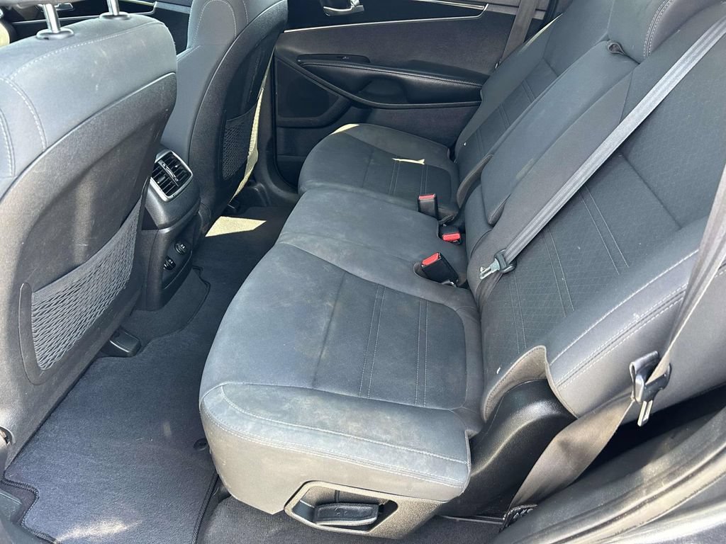 Used 2020 Kia Sorento FWD V6 image 14