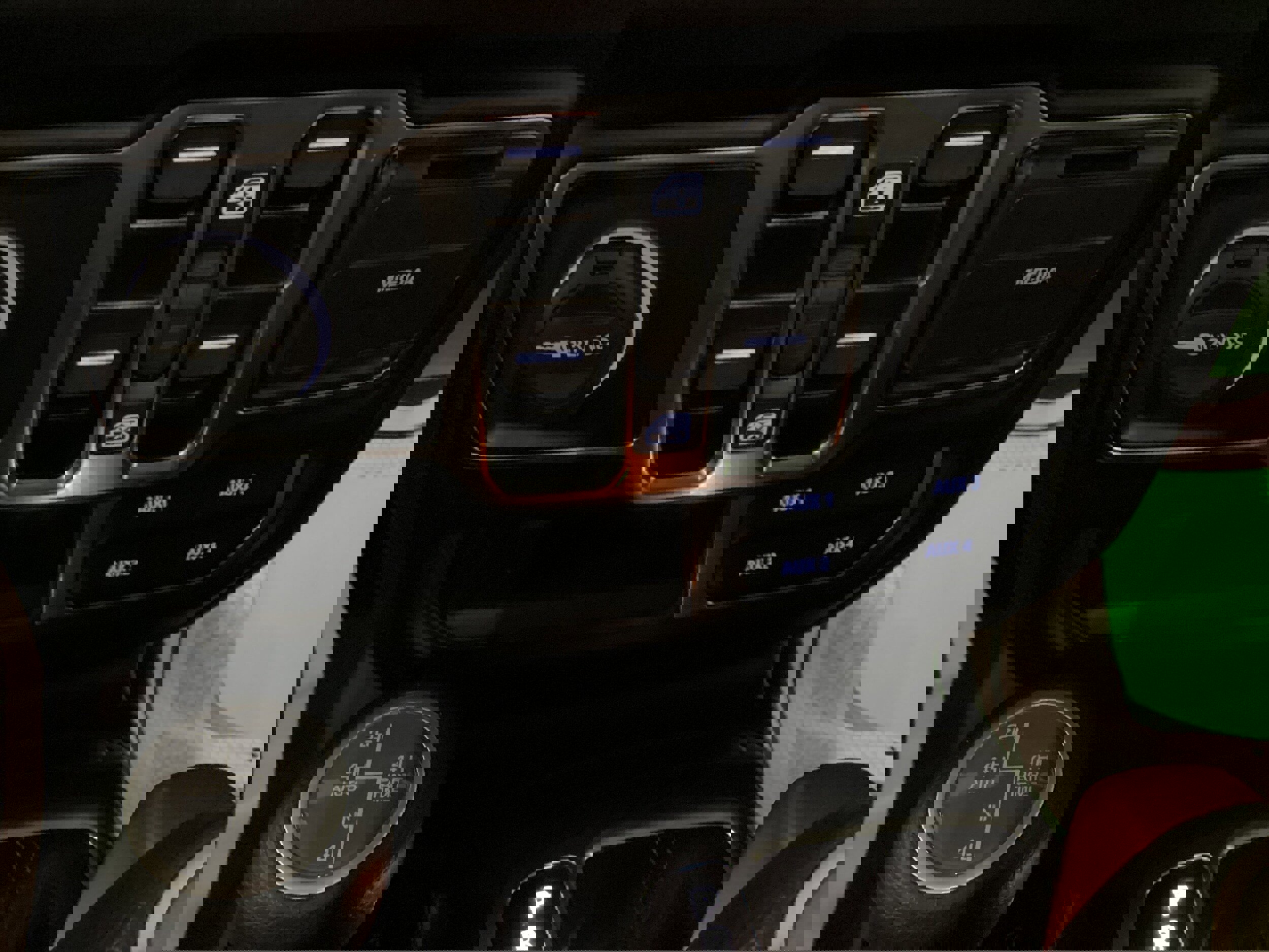 Used 2025 Jeep Wrangler Backcountry image 32