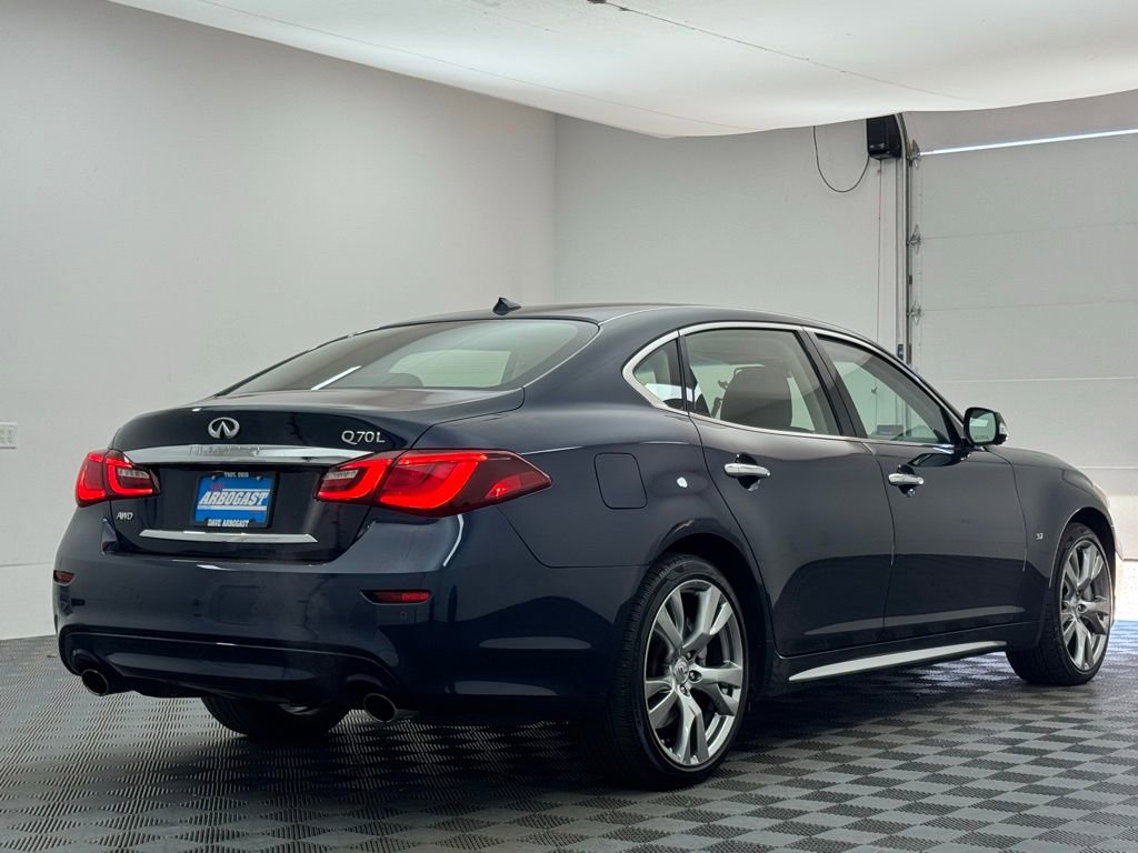 Used 2017 INFINITI Q70 L 3.7 image 8