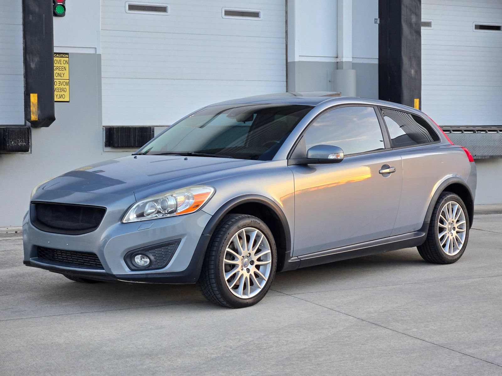 Used 2012 Volvo C30 FWD image 4