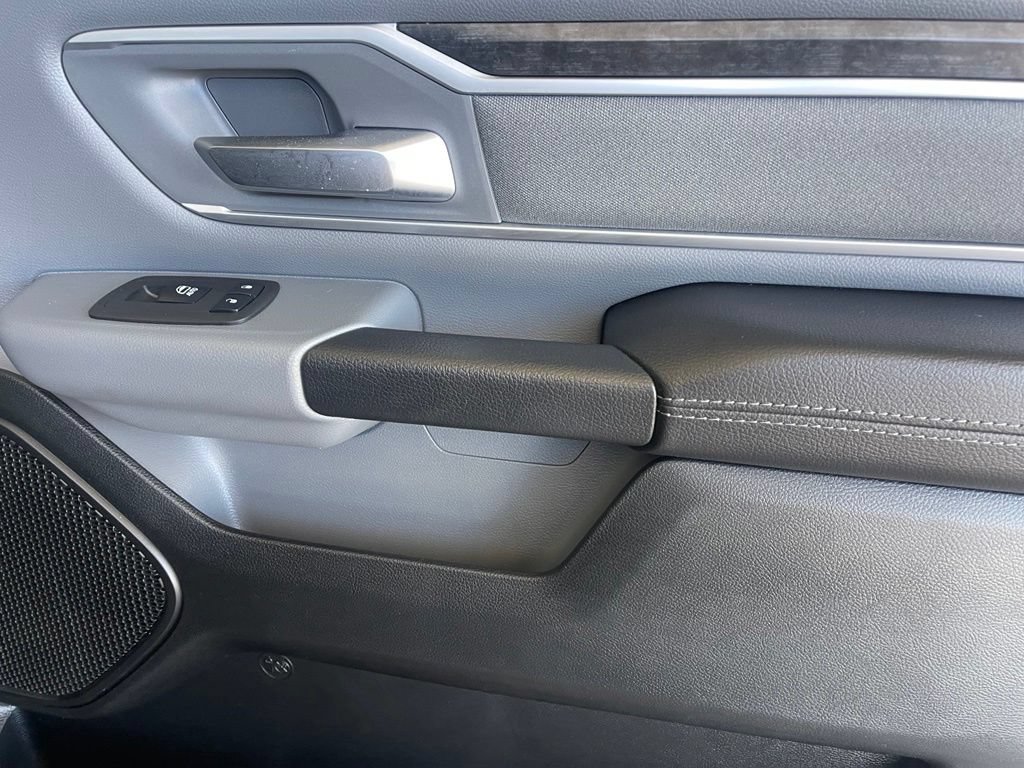 Used 2022 RAM 1500 Big Horn AWD/4WD image 18
