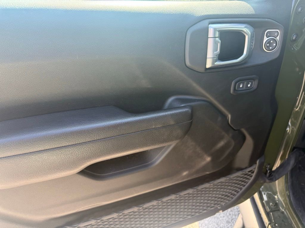 Used 2023 Jeep Wrangler Sport S AWD/4WD image 10