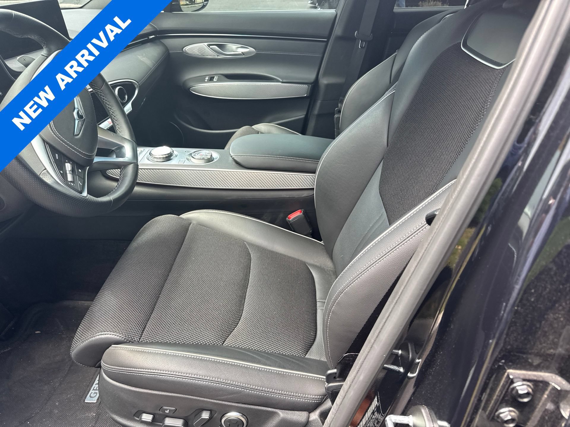 Used 2025 Genesis GV70 3.5T Sport AWD/4WD image 6