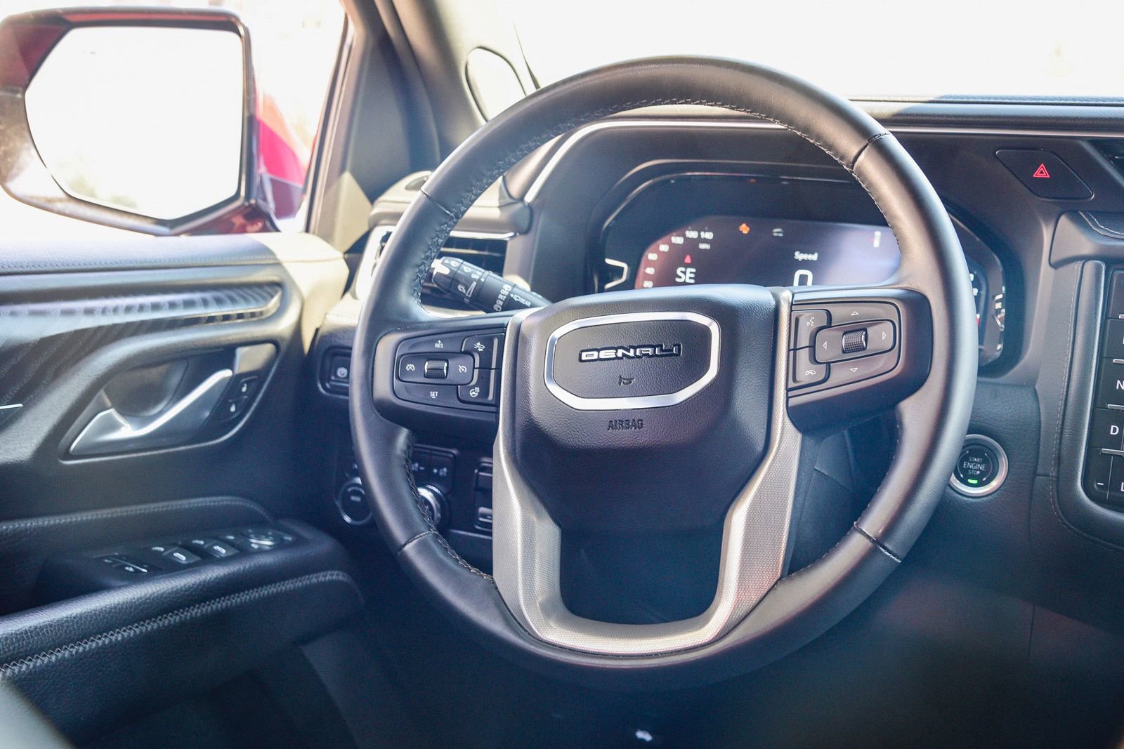 Used 2024 GMC Yukon Denali image 18