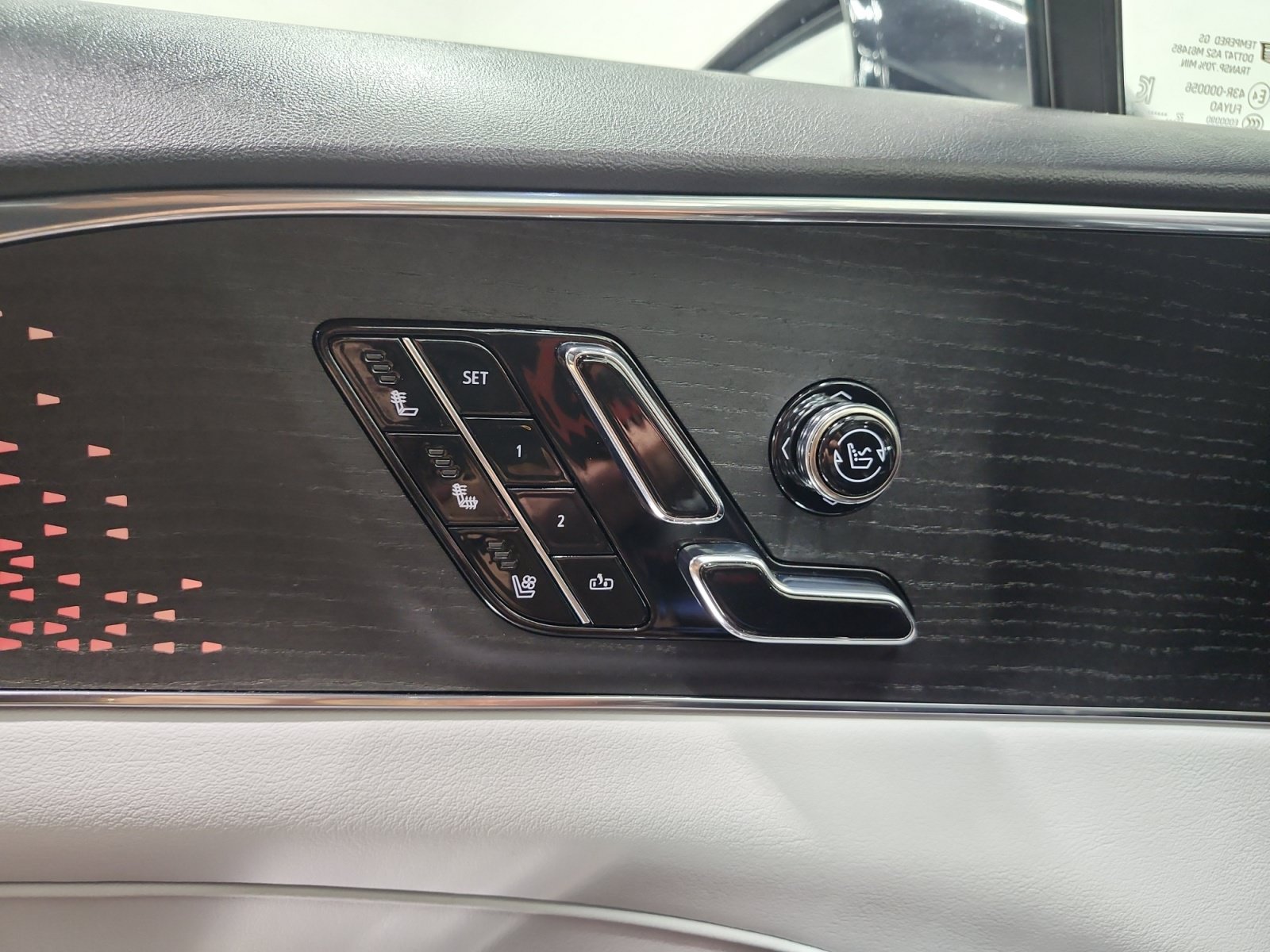 Used 2023 Cadillac Lyriq 2WD image 17