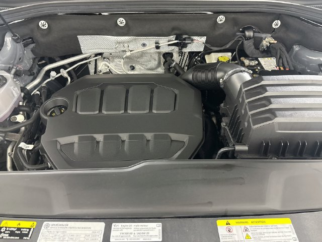 Certified 2024 Volkswagen Atlas Peak Edition SE AWD/4WD image 34