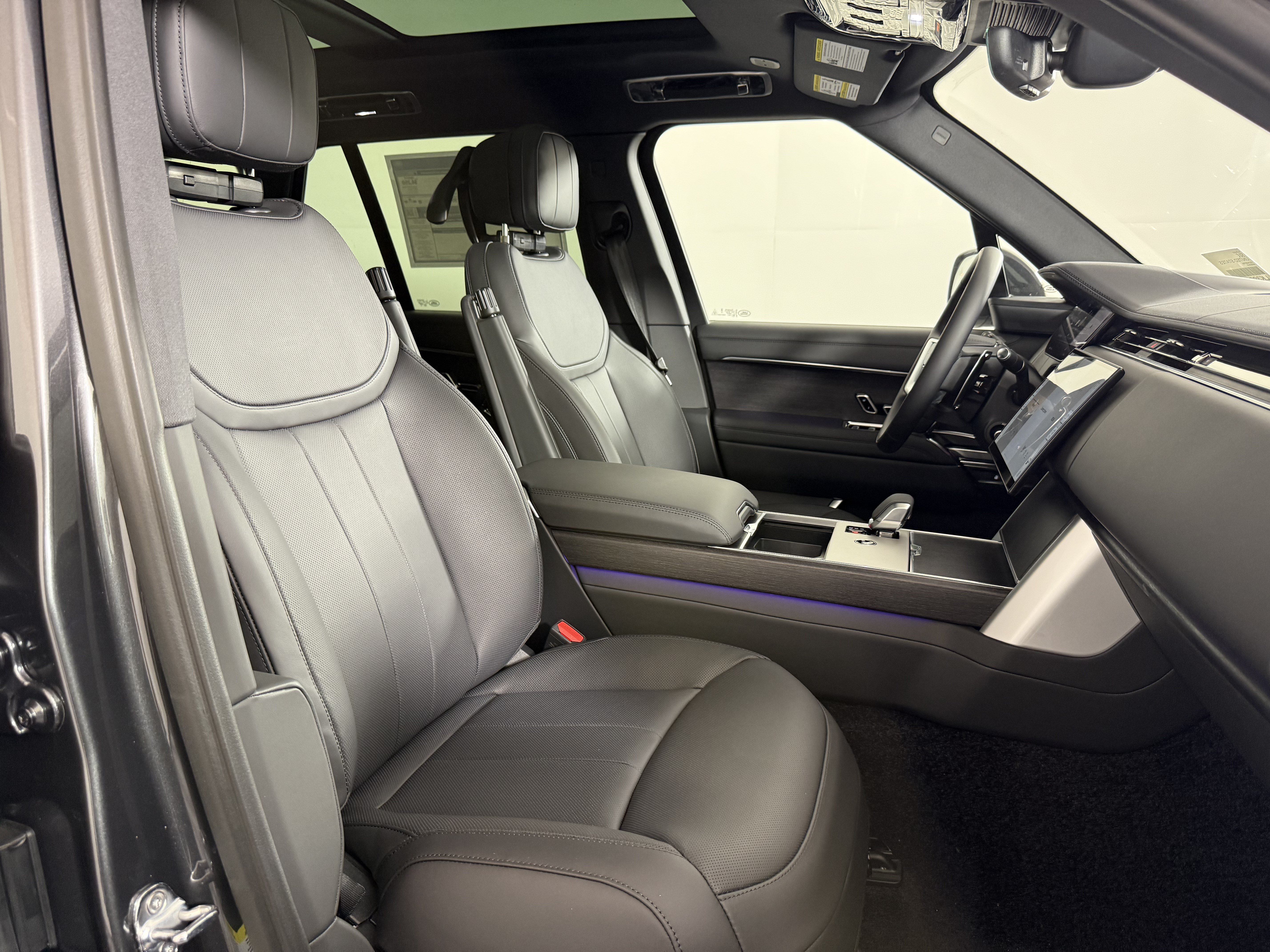 New 2026 Land Rover Range Rover SE AWD/4WD image 25
