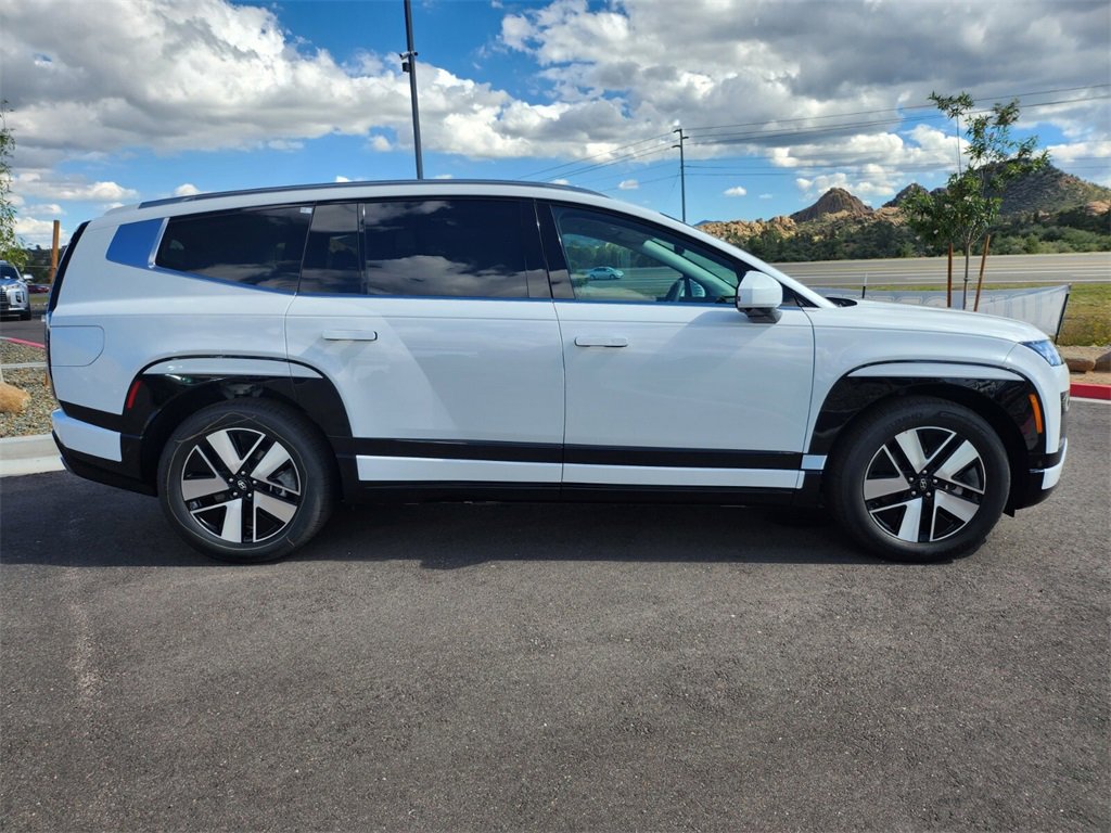 New 2026 Hyundai Ioniq 9 SEL image 3