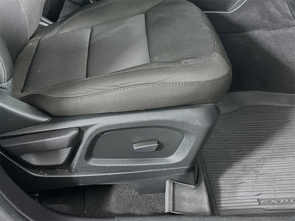 Used 2022 Ford Explorer XLT image 23