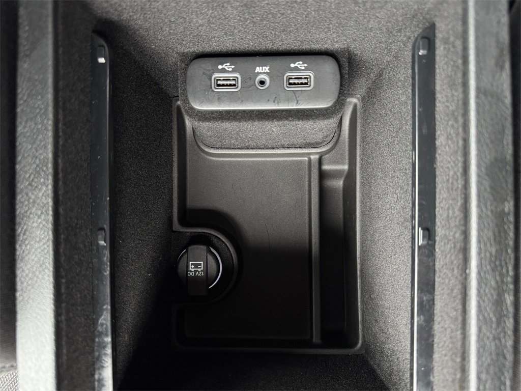 Used 2018 Dodge Charger SXT image 28