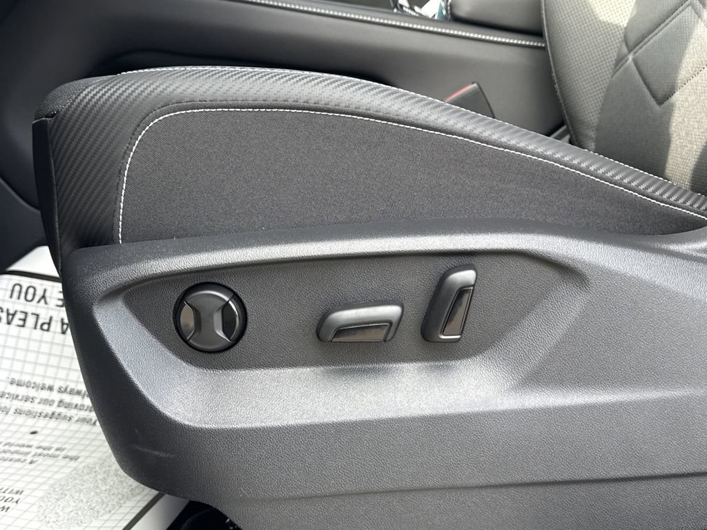 New 2026 Volkswagen Atlas Cross Sport SE image 24