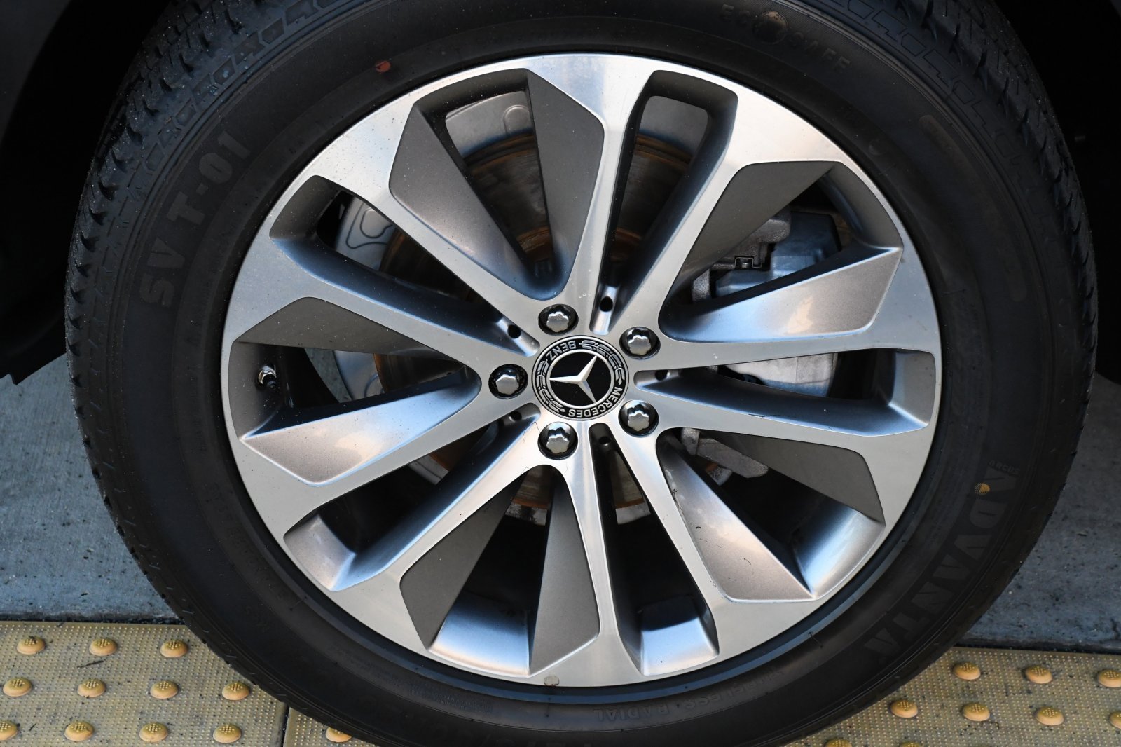 Used 2020 Mercedes-Benz GLE 350 4MATIC w/ 3rd Row Seat Package image 6