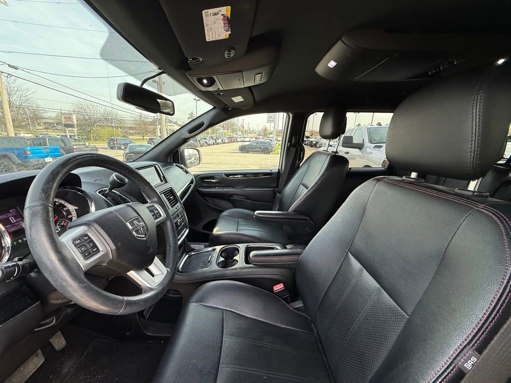 Used 2018 Dodge Grand Caravan GT image 12