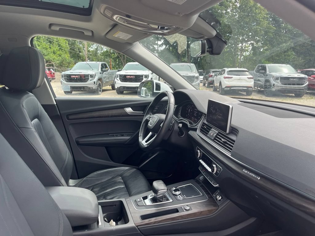 Used 2020 Audi Q5 2.0T Premium Plus w/ Premium Plus Package AWD/4WD image 39