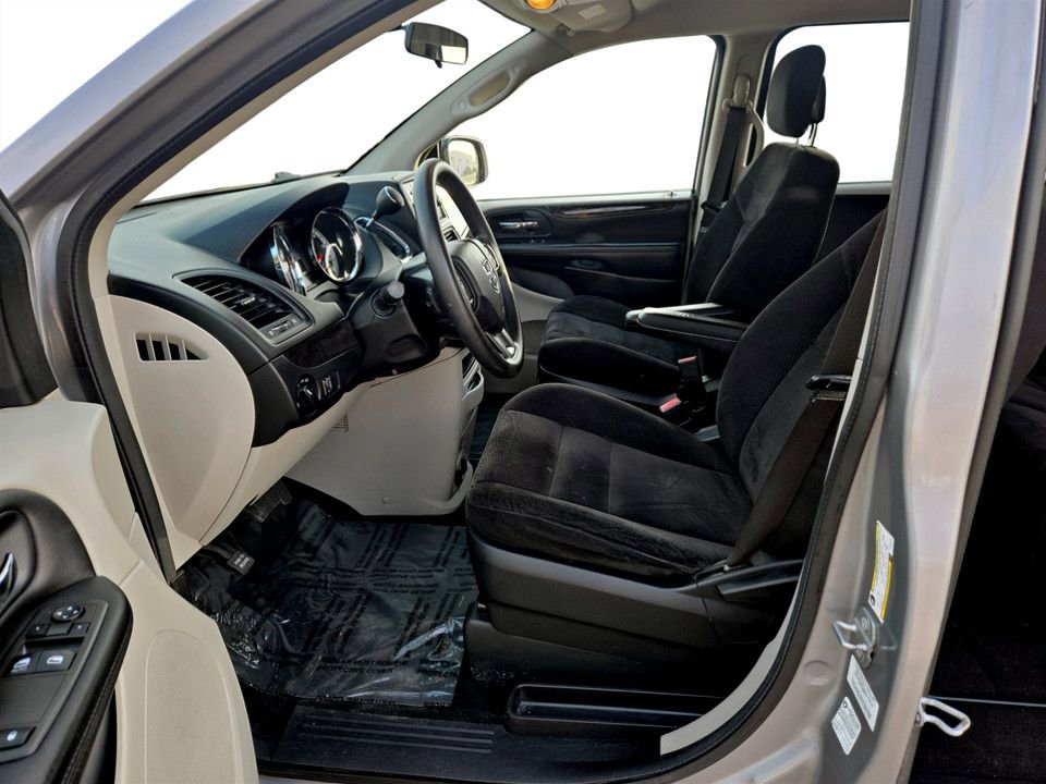 Used 2014 Dodge Grand Caravan American Value Package image 20