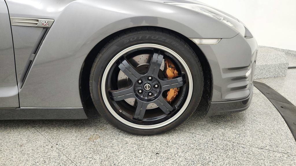 Used 2012 Nissan GT-R Black Edition AWD/4WD image 22