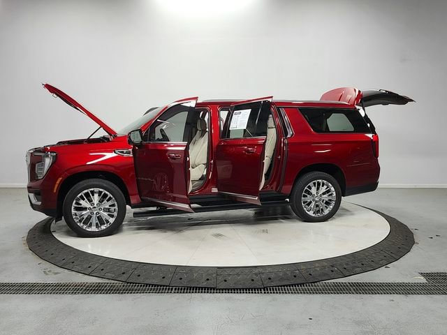 Used 2025 GMC Yukon XL Denali w/ Sun & Power Step Package RWD image 12
