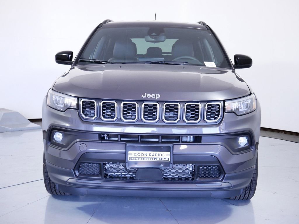 Used 2024 Jeep Compass Latitude image 4