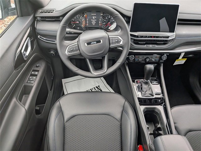 New 2025 Jeep Compass Latitude w/ Sun & Sound Group image 18