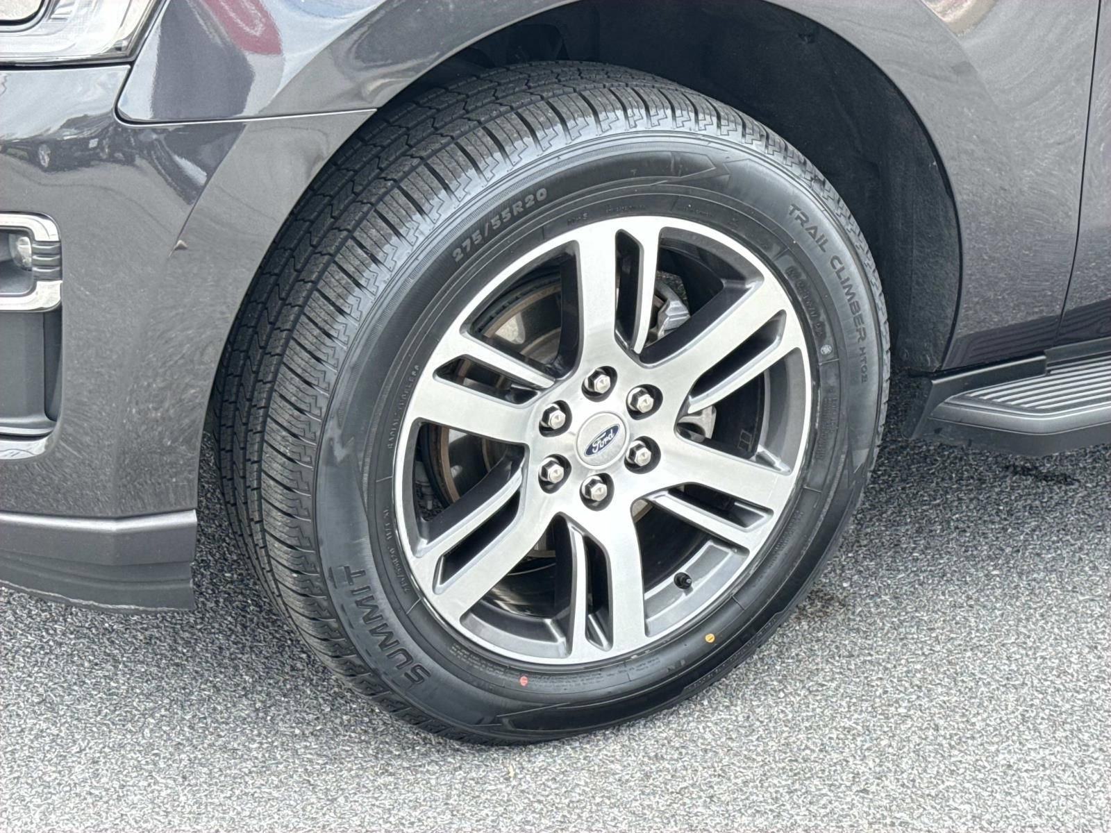 Used 2024 Ford Expedition Limited image 7