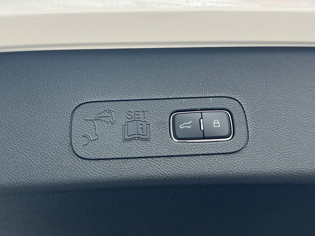 New 2026 Lincoln Aviator AWD image 14