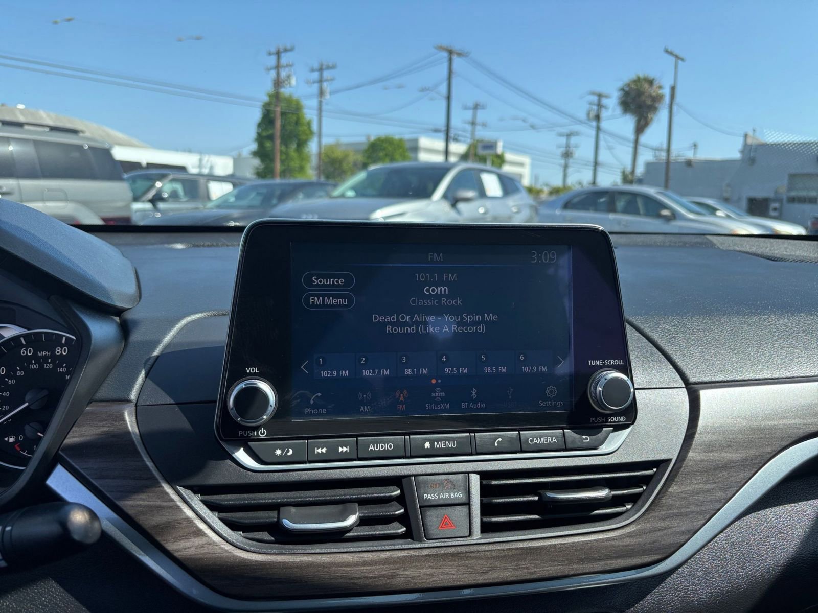 Used 2025 Nissan Altima 2.5 SV image 20