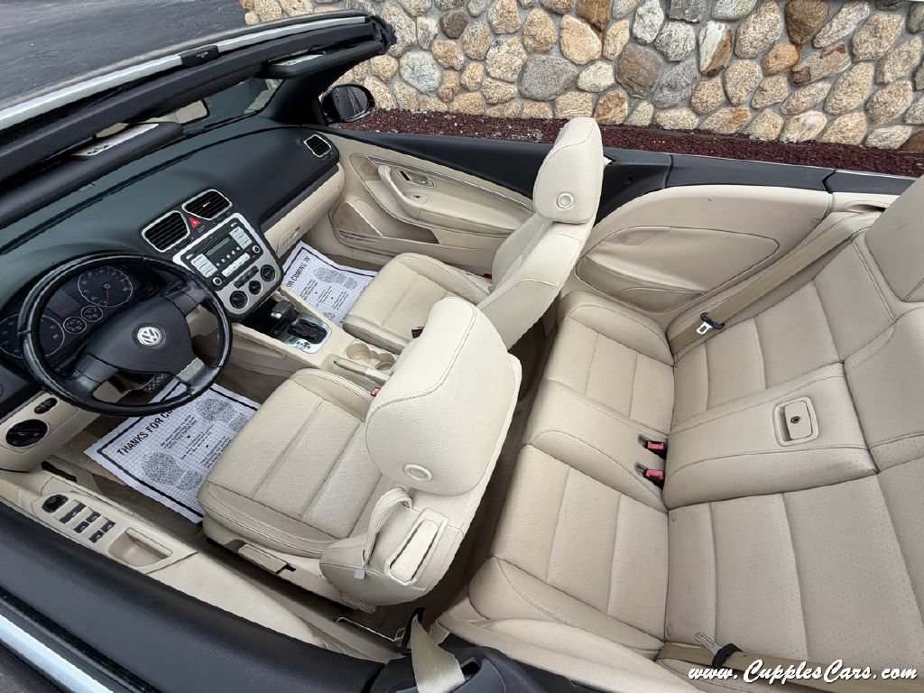 Used 2008 Volkswagen Eos 2.0T FWD image 23