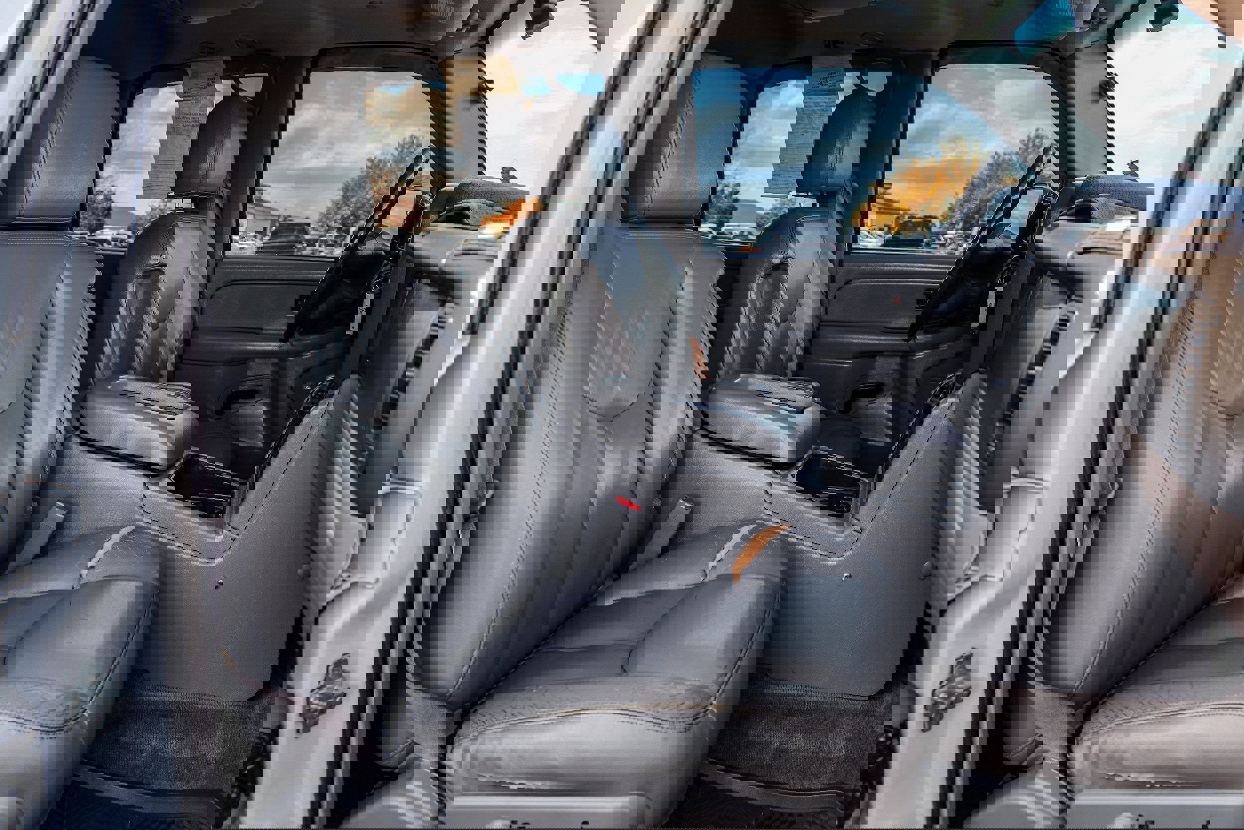 Used 2005 GMC Yukon XL 2500 SLT w/ SLT Preferred Equipment Group image 13