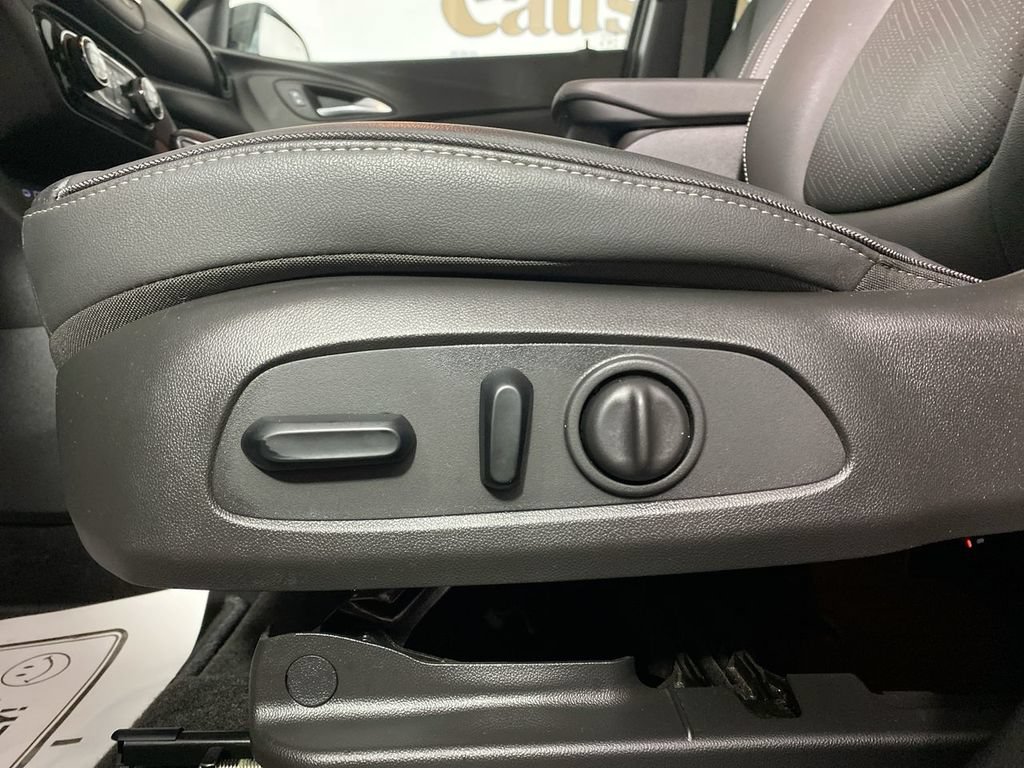 Certified 2023 Buick Encore GX Essence w/ Experience Buick Package FWD image 12