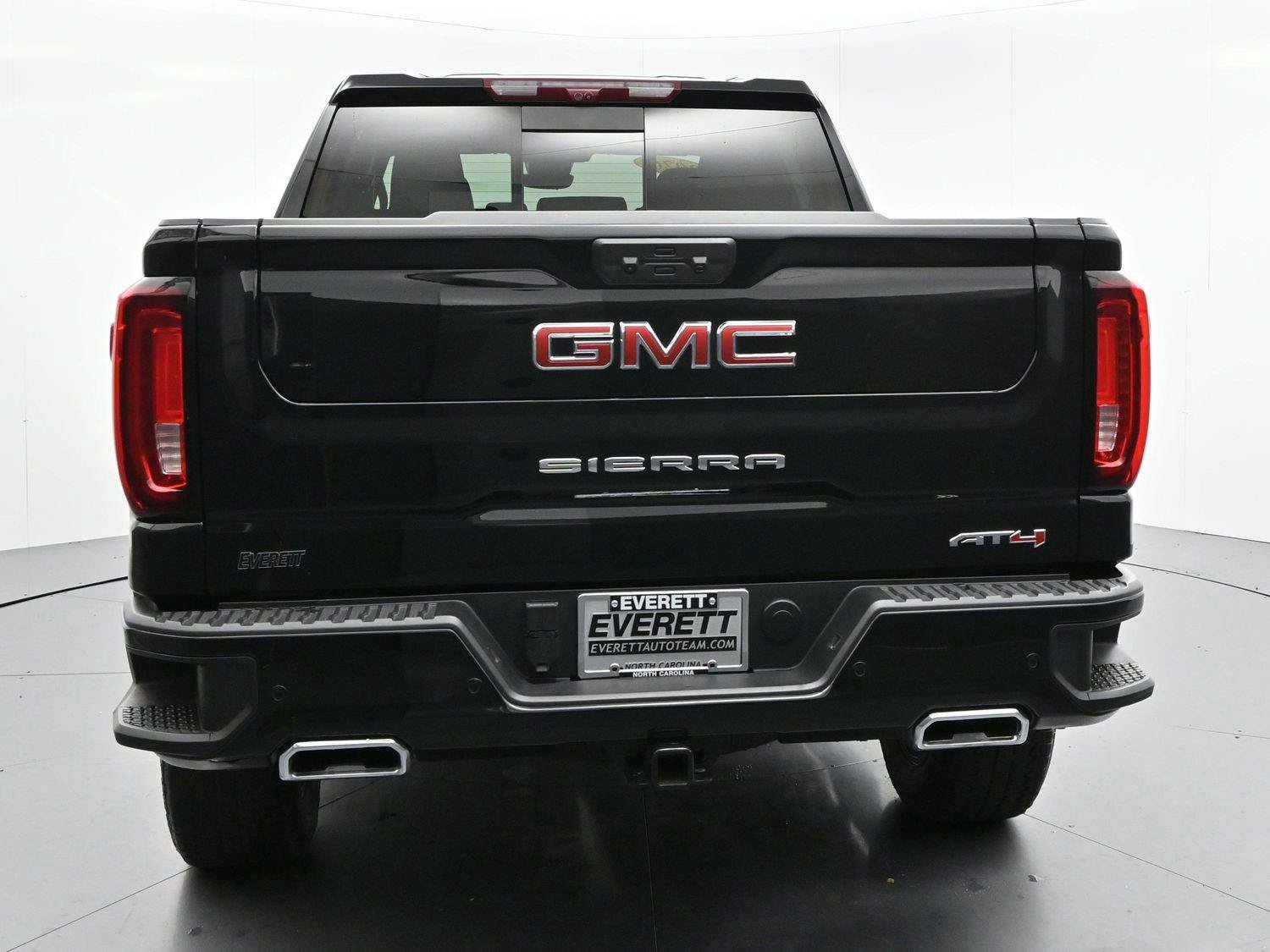 Used 2026 GMC Sierra 1500 AT4 w/ AT4 Premium Package AWD/4WD image 6