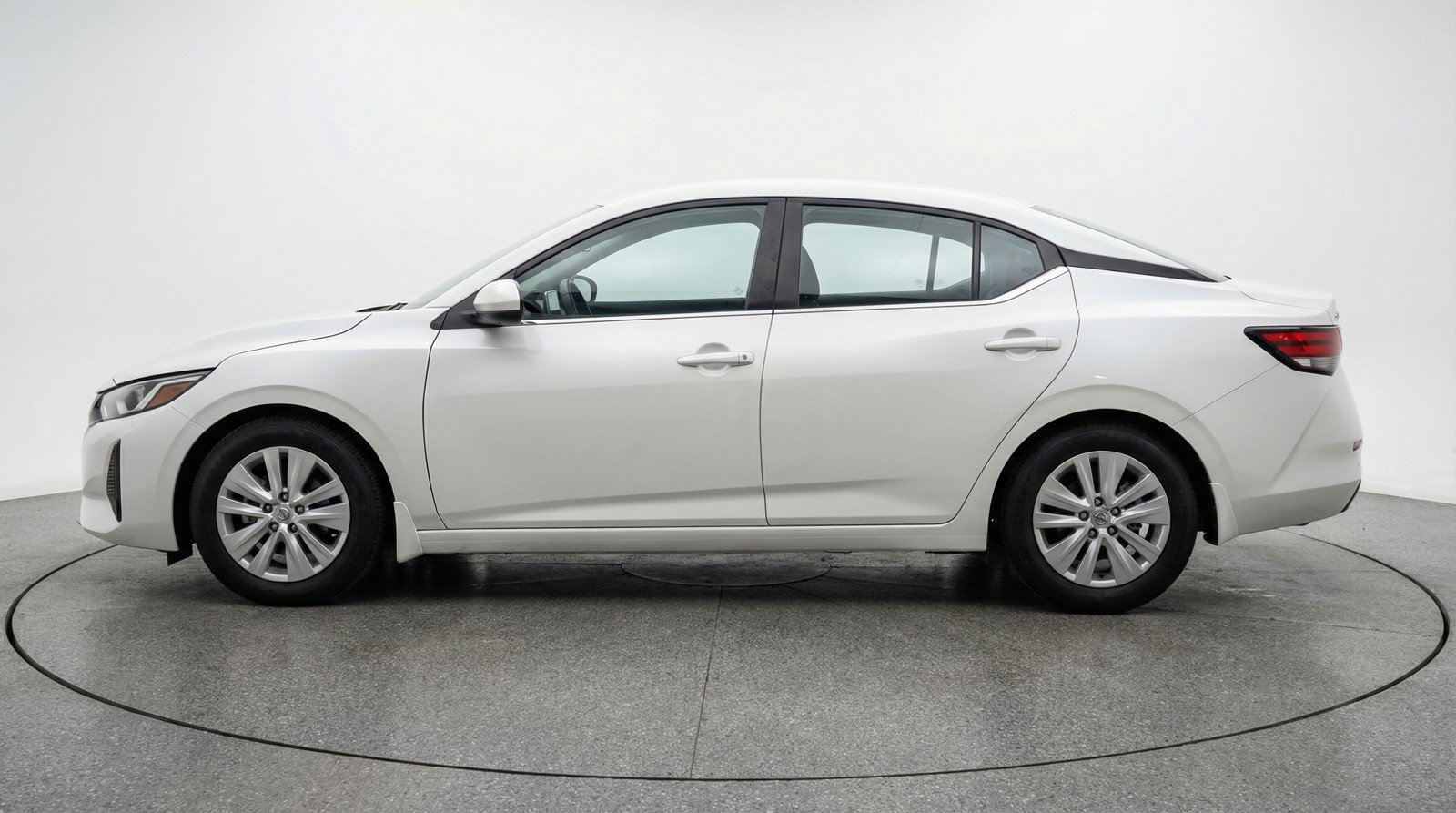 Used 2025 Nissan Sentra S FWD image 5