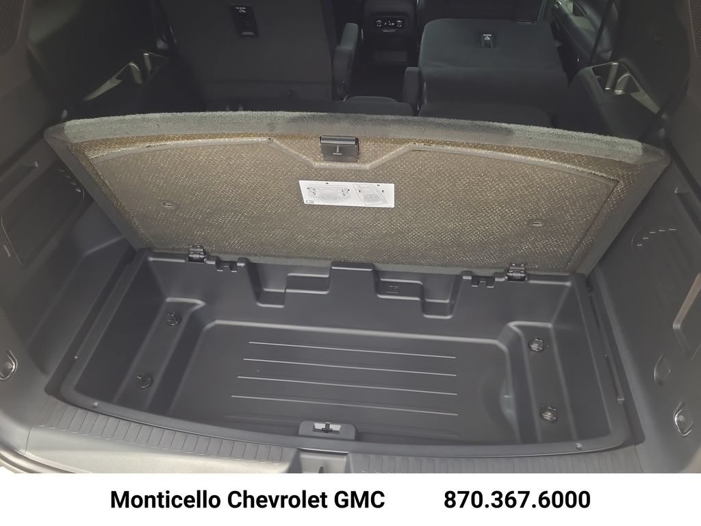 New 2026 Chevrolet Traverse LT w/ Sun and Wheel Package FWD image 28