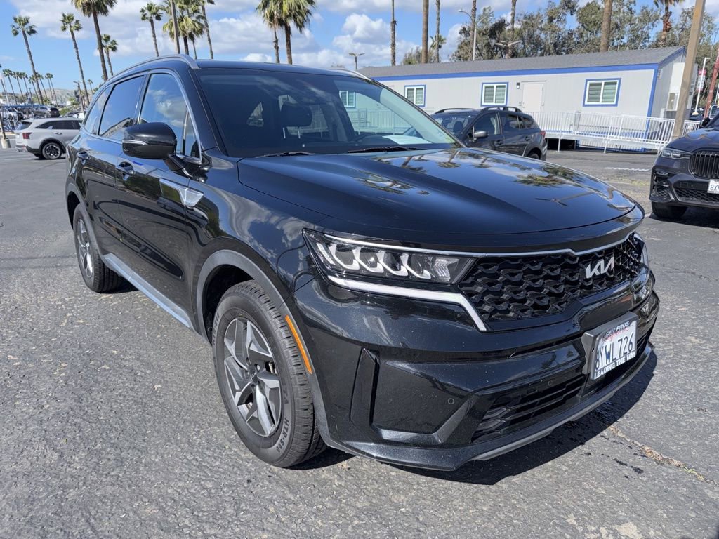 Used 2022 Kia Sorento EX image 3