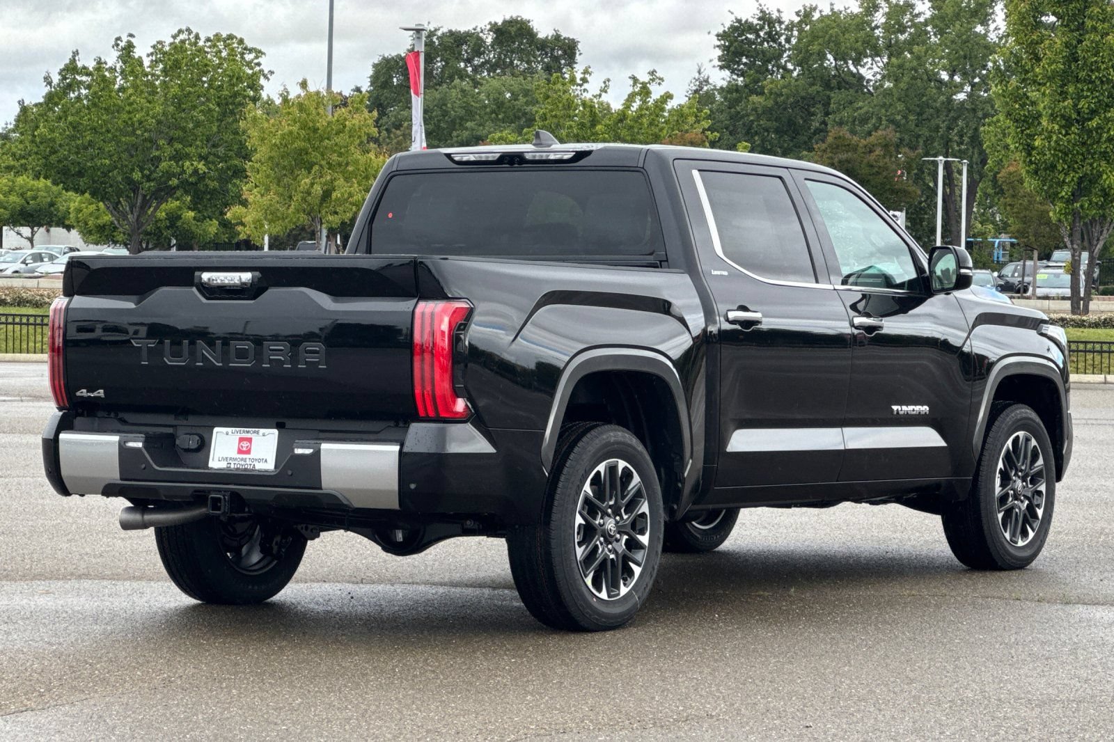 New 2026 Toyota Tundra Limited AWD/4WD image 4