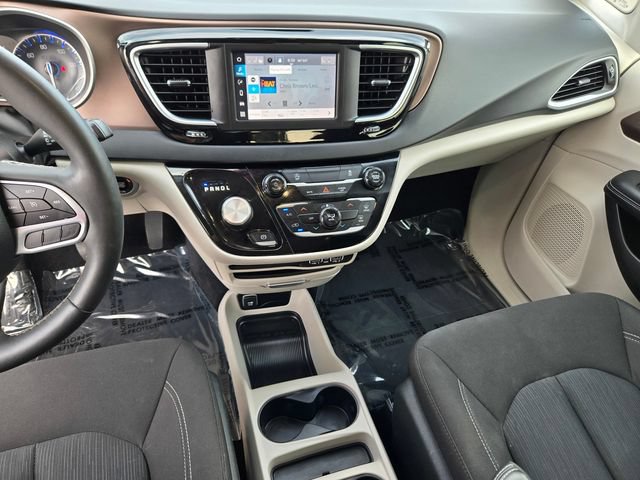 Used 2024 Chrysler Voyager LX FWD image 17