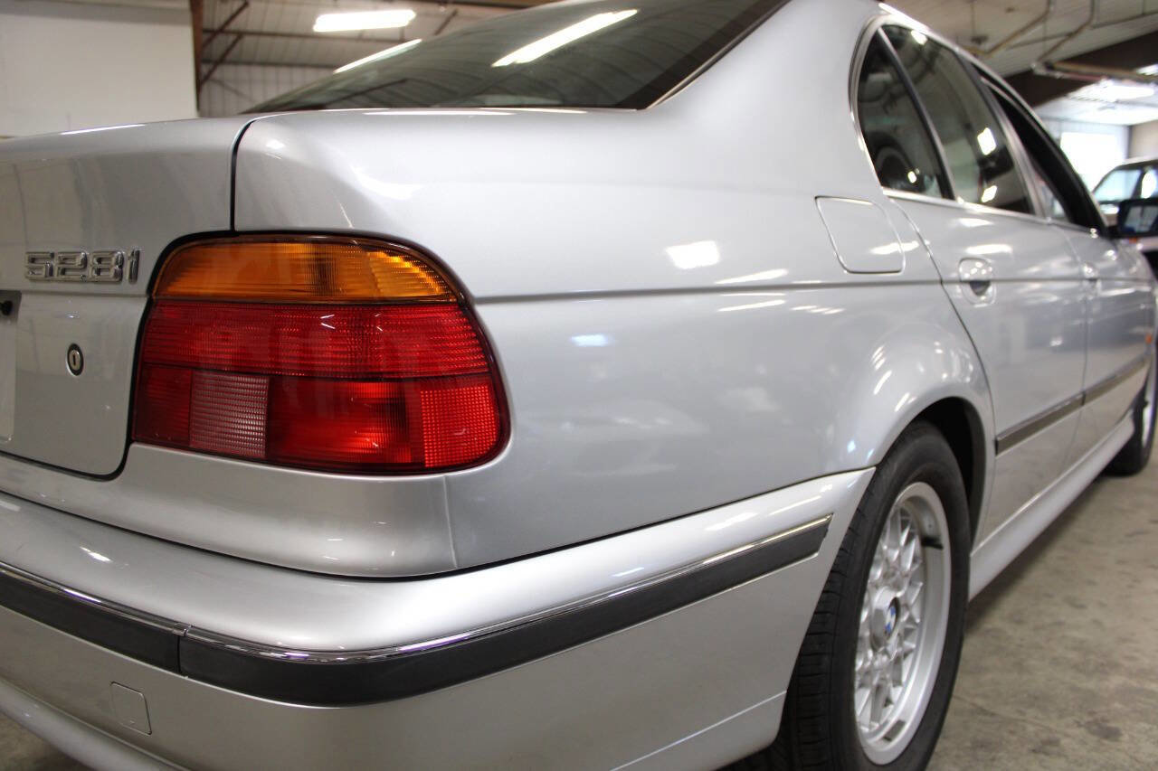 Used 2000 BMW 528i Sedan image 12