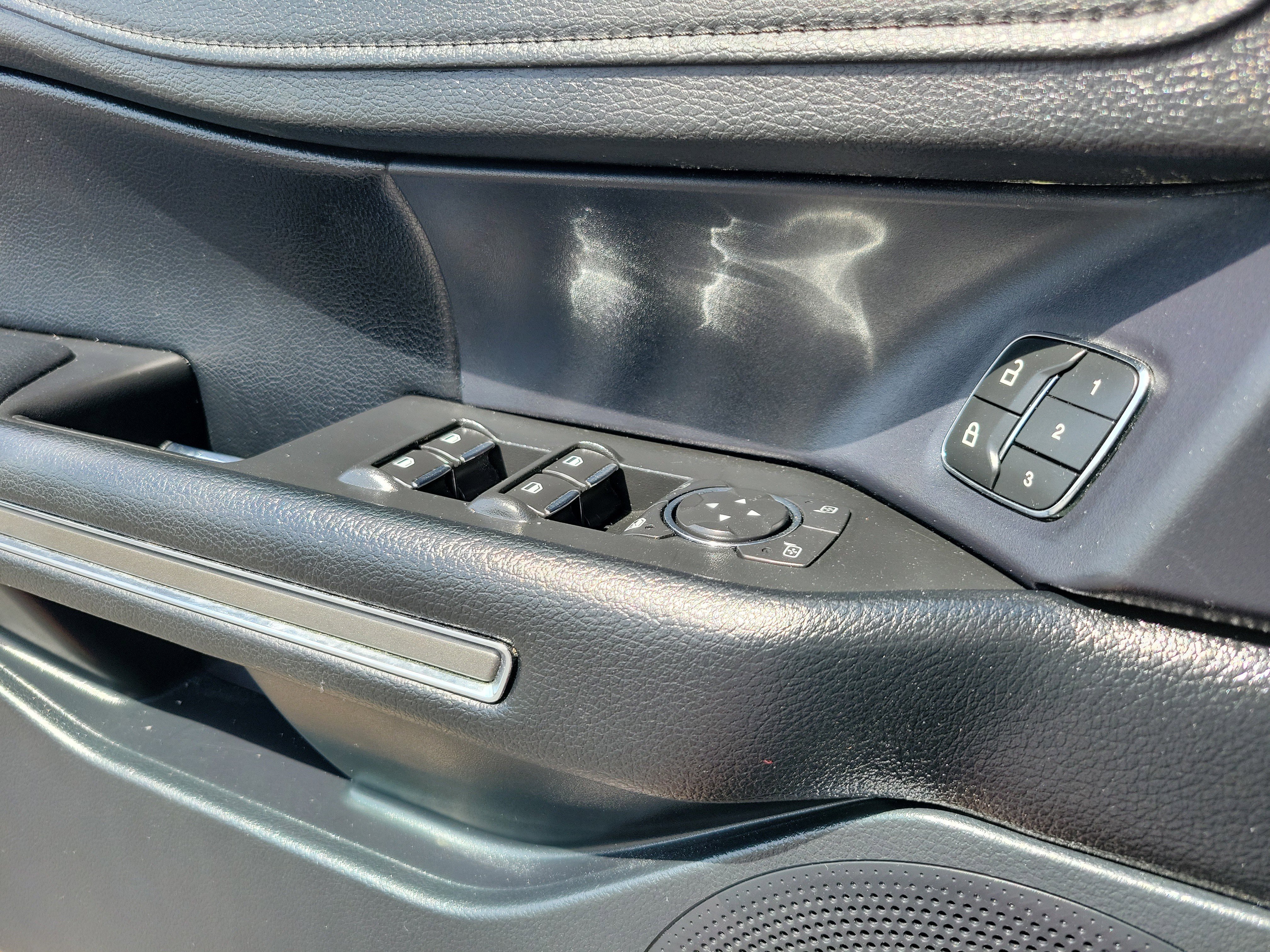 Used 2021 Ford Expedition Max XLT image 8