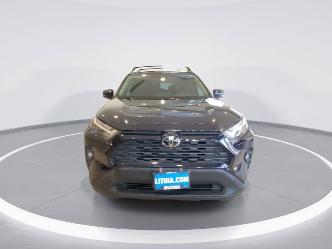 Used 2022 Toyota RAV4 XLE Premium AWD/4WD image 3