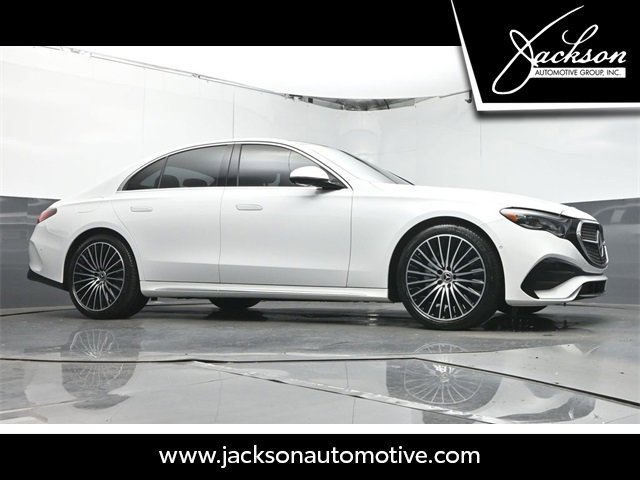 Used 2025 Mercedes-Benz E 350 Sedan image 33